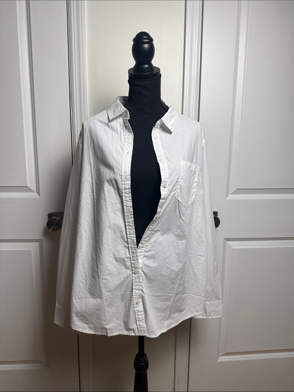 Amazon Essentials White Women’s Lightweight Shirt Jacket